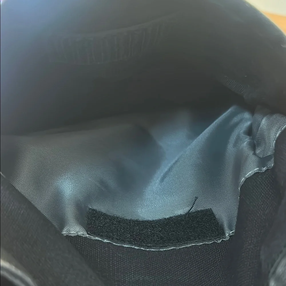 KAVU‎ Black Crossbody Bag